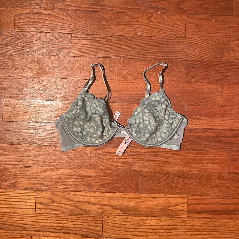 VS Bra
